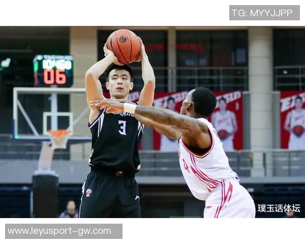 卡马文加假期不放松积极训练更新社媒展现拼搏精神